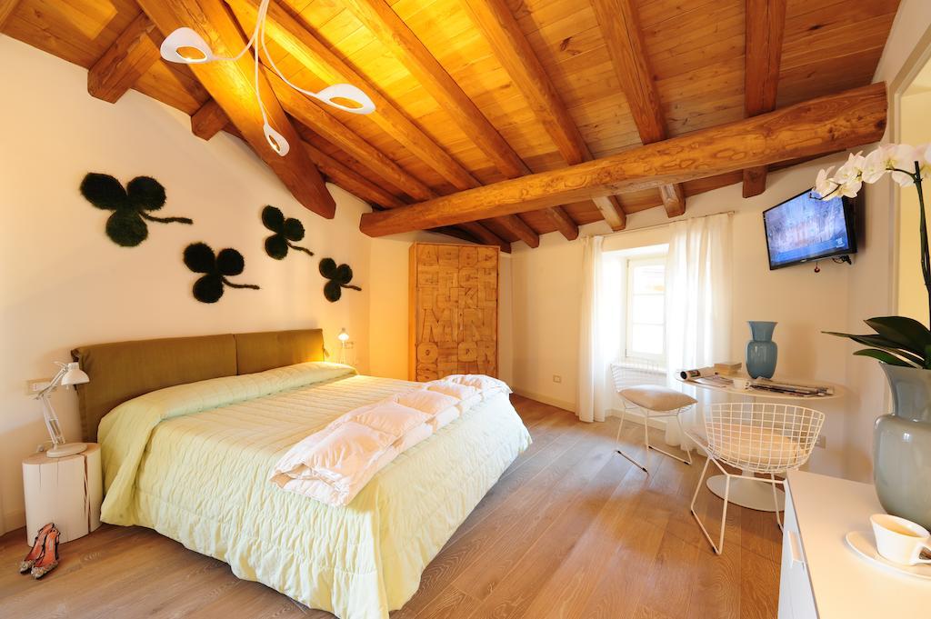 Locanda Al Castelletto Tremosine الغرفة الصورة